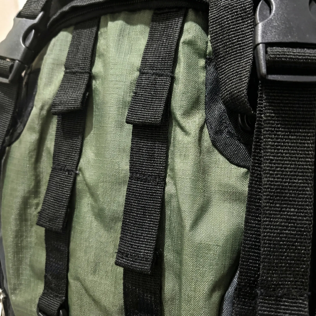 大容量軽量ハイキングバックパック