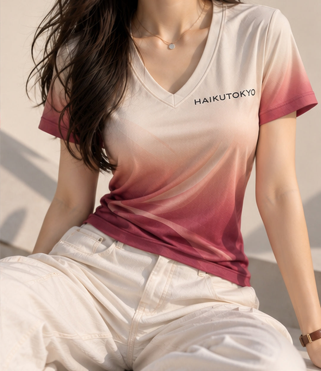 HAIKUTOKYO レディース VネックTシャツ - ローズグラデーション