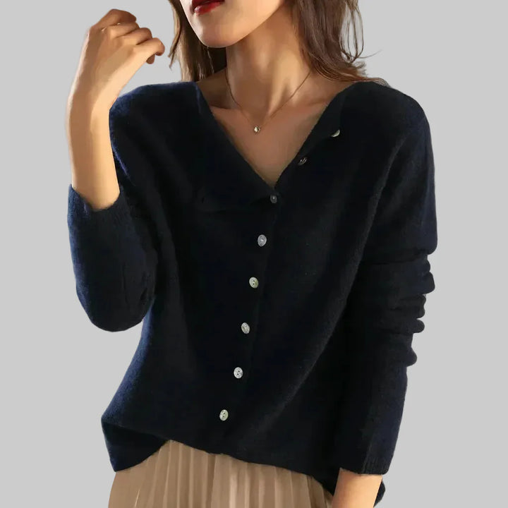 女性のロングスリーブブラウス