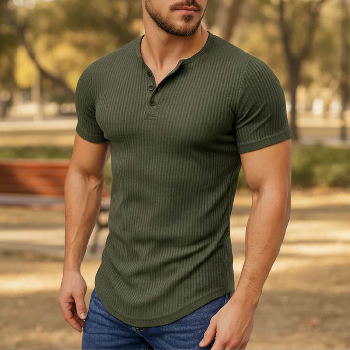 男性の筋肉フィットTシャツ
