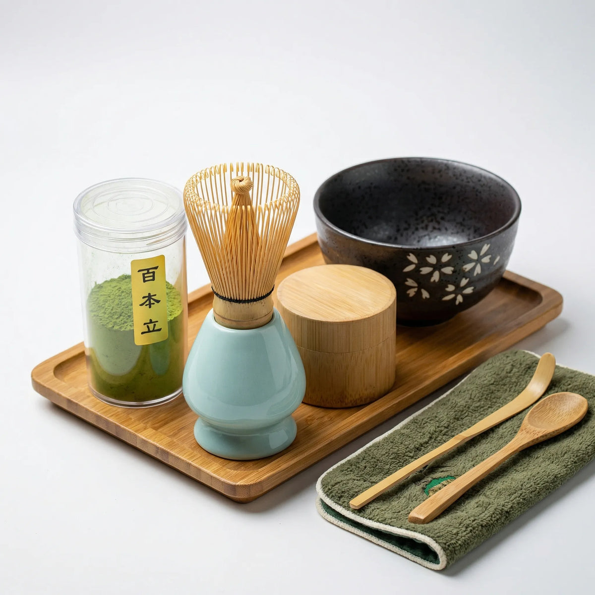 伝統的な日本の抹茶道具ギフトセット
