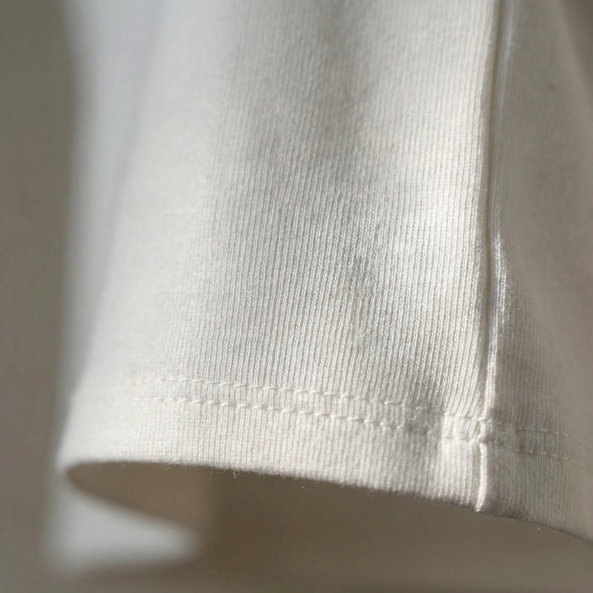 Crovella - Long Sleeve Cropped Tee