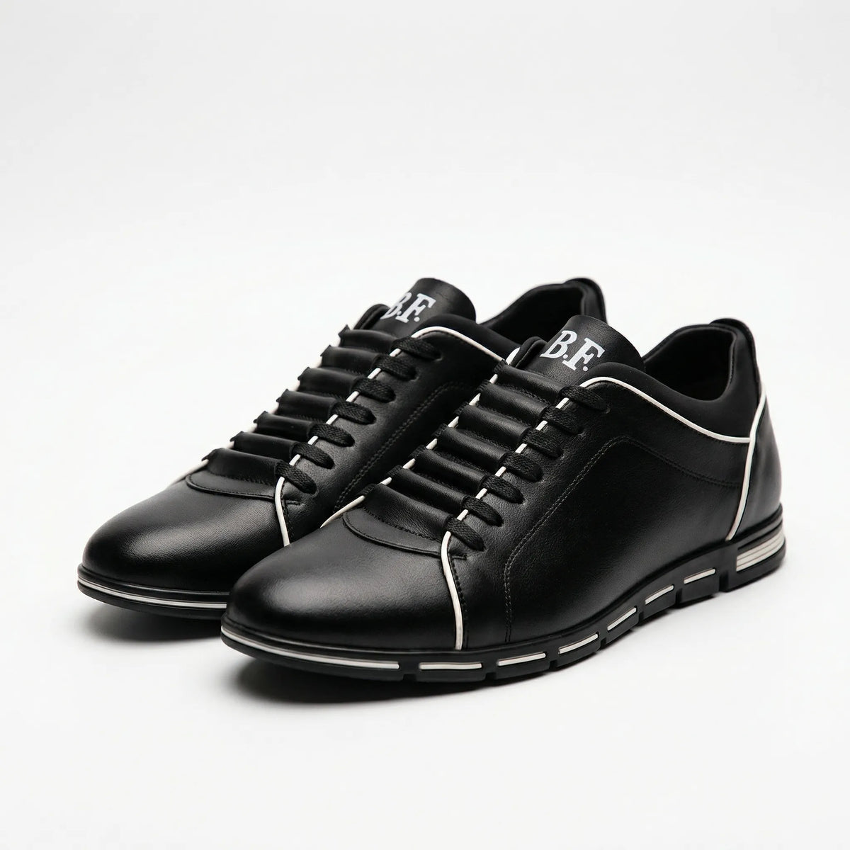 Darvex - Sleek Lace-Up Casual Sneaker