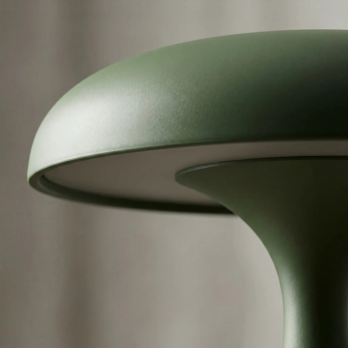 Glowdrift - Jellyfish-Themed LED Desk Lamp