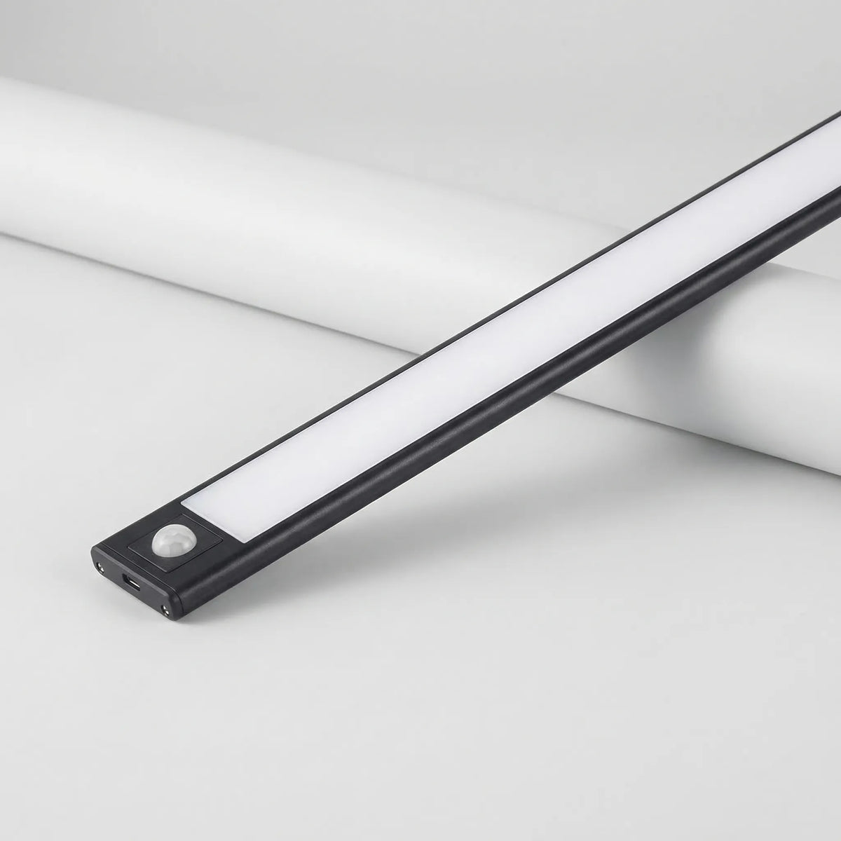 Lumivex - Wireless Motion Sensor LED Light Bar