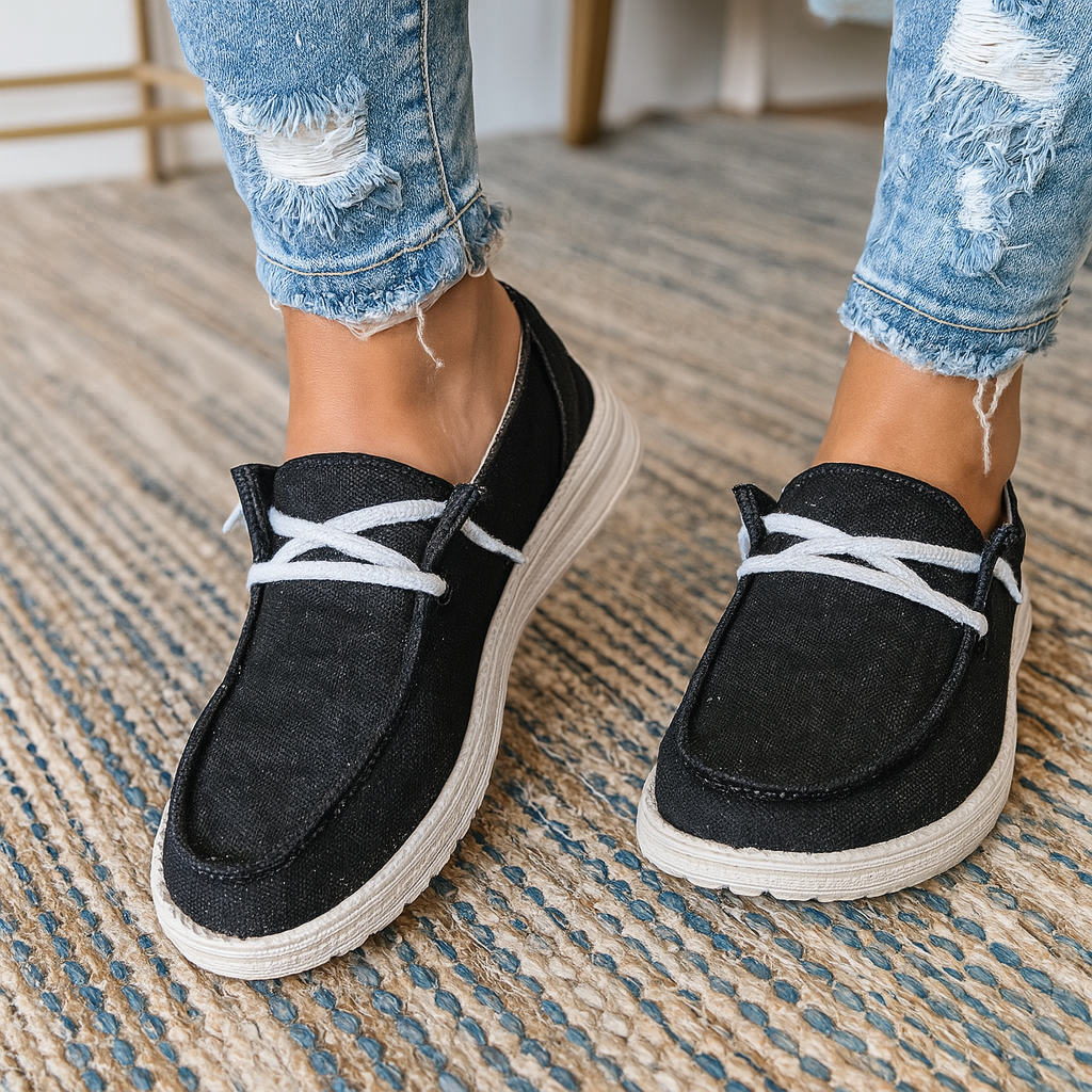 Prowlette - Low-Cut Lace-Up Casual Sneaker