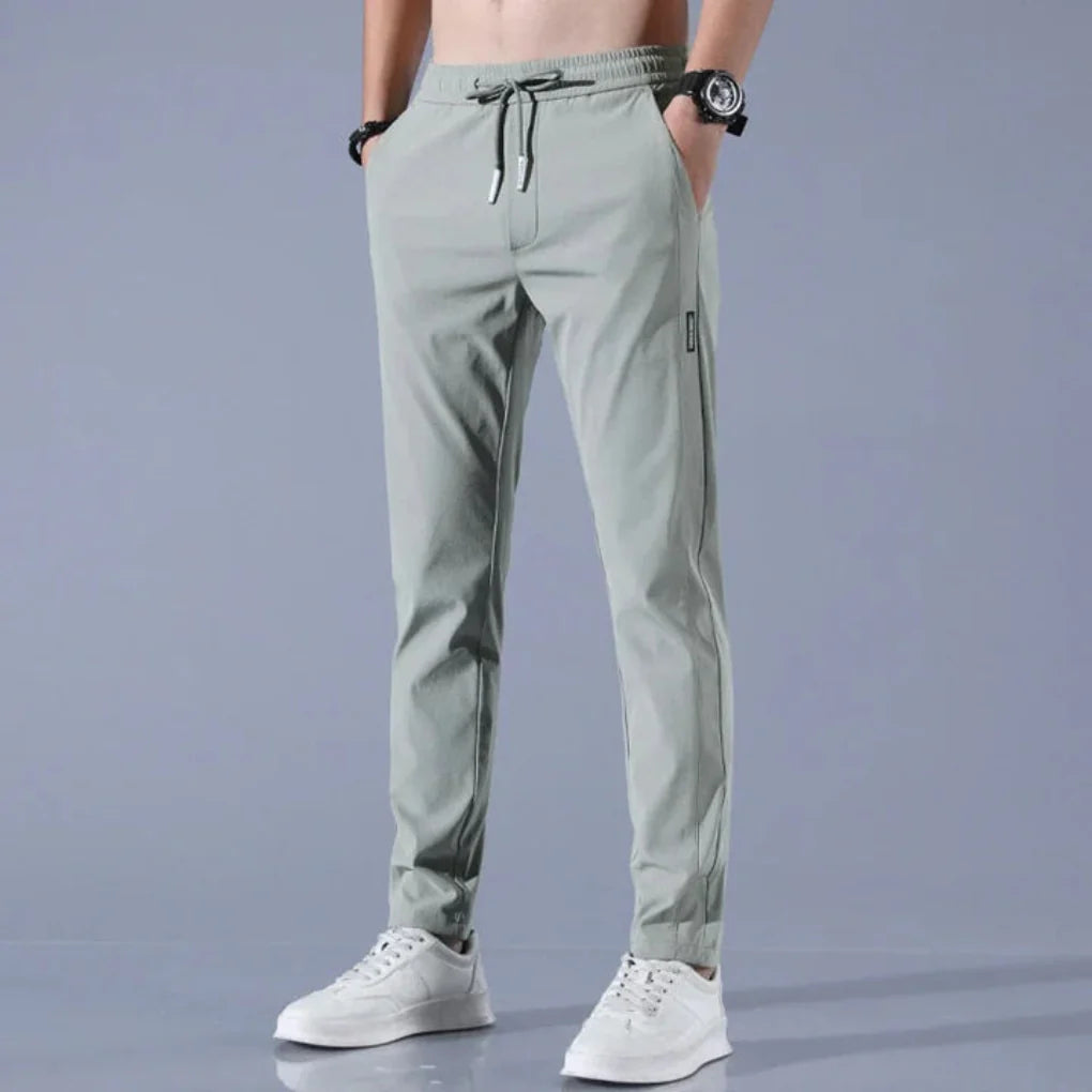 ソフトで快適な男性用チノパンツ