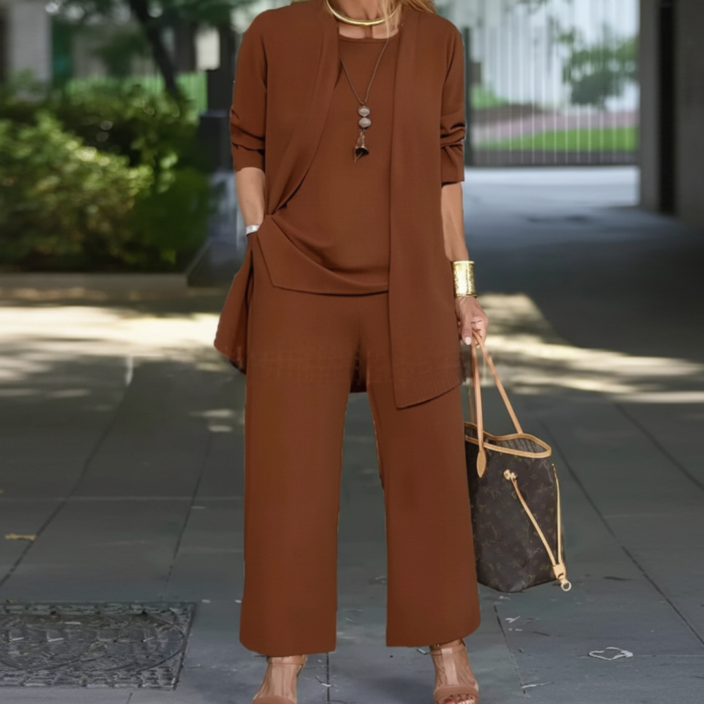女性用スタイリッシュ洗練された三つ揃いスーツ