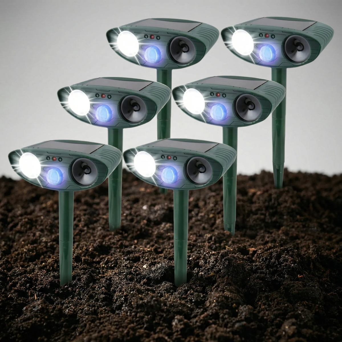 太陽光発電の超音波動物忌避器スティーク